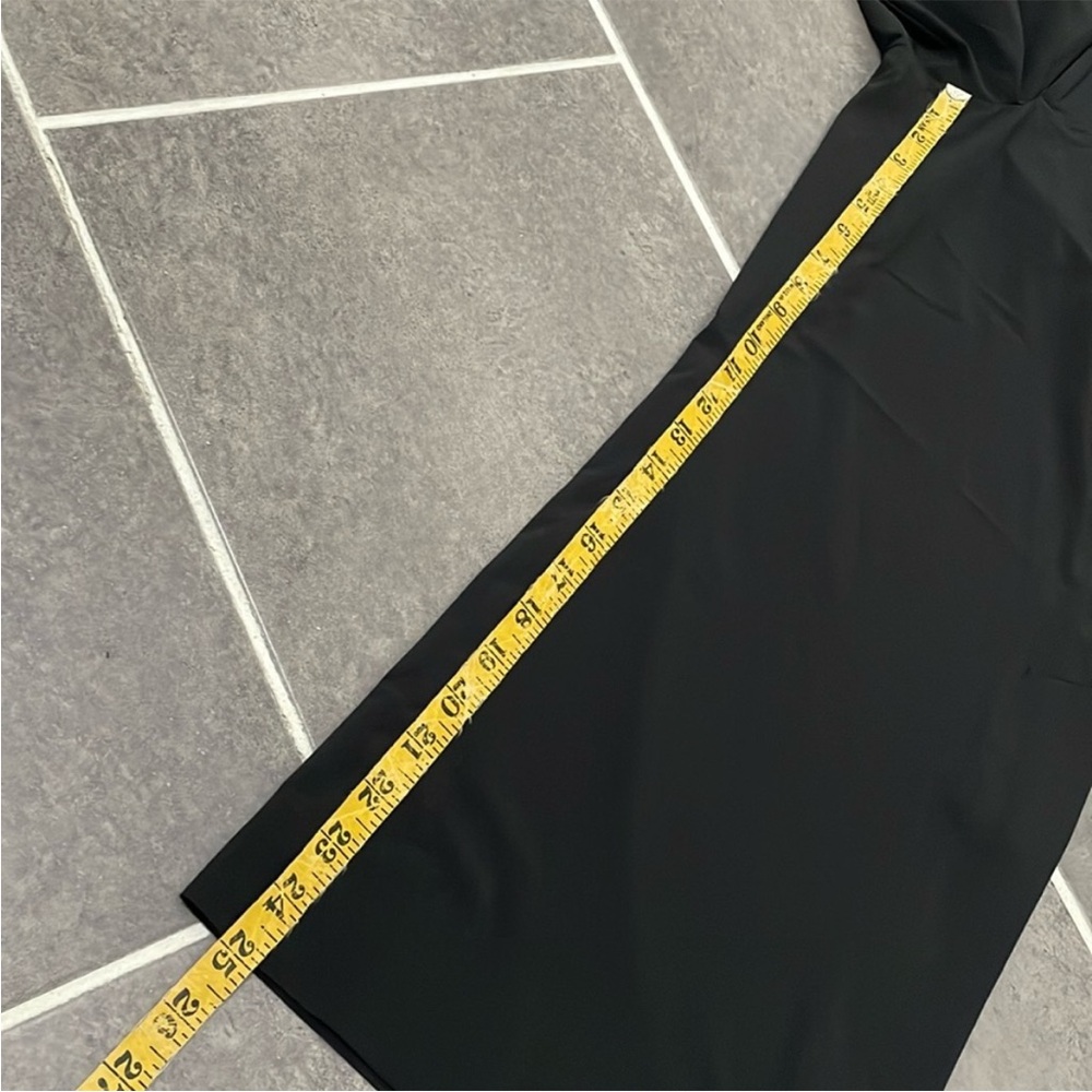 Athleta Tribeca Wide leg Cropped Pant Black
Size 10 - Picture 11 of 13